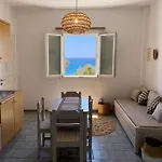 Agnadi Syros Beachfront & 3*