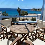 فندق Agnadi Syros Beachfront & Mégas Yialós-Nítes