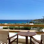 فندق Agnadi Syros Beachfront & Mégas Yialós-Nítes