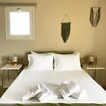 Agnadi Syros Beachfront & 3* Mégas Yialós-Nítes