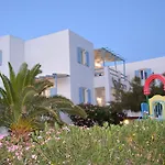 Agnadi Syros Beachfront & فندق 3*