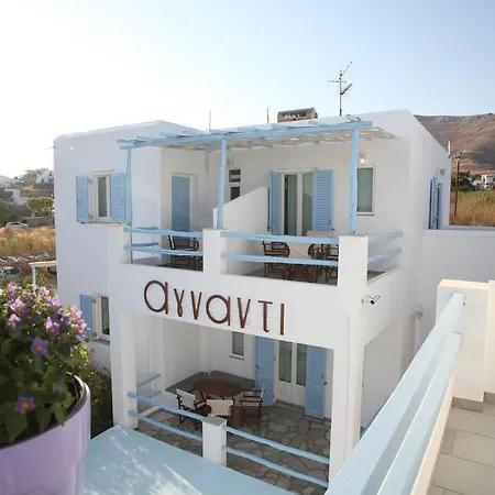 מלון Agnadi Syros Beachfront & 3*