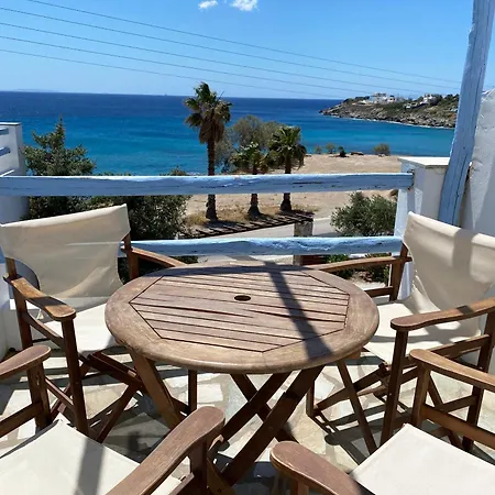 מלון Agnadi Syros Beachfront & Mégas Yialós-Nítes