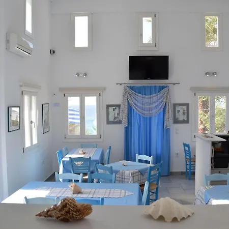 מלון Agnadi Syros Beachfront & 3*