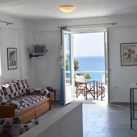 מלון Agnadi Syros Beachfront & Mégas Yialós-Nítes