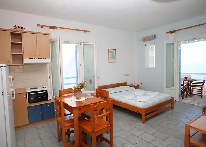 Agnadi Syros Beachfront & 3*