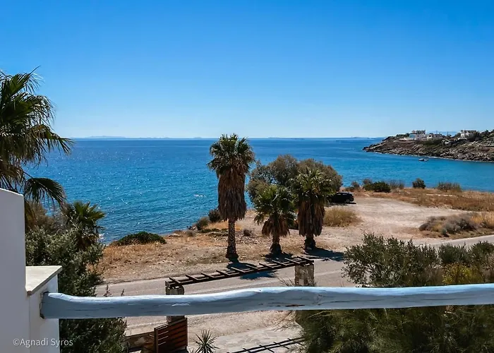 فندق Agnadi Syros Beachfront & Mégas Yialós-Nítes