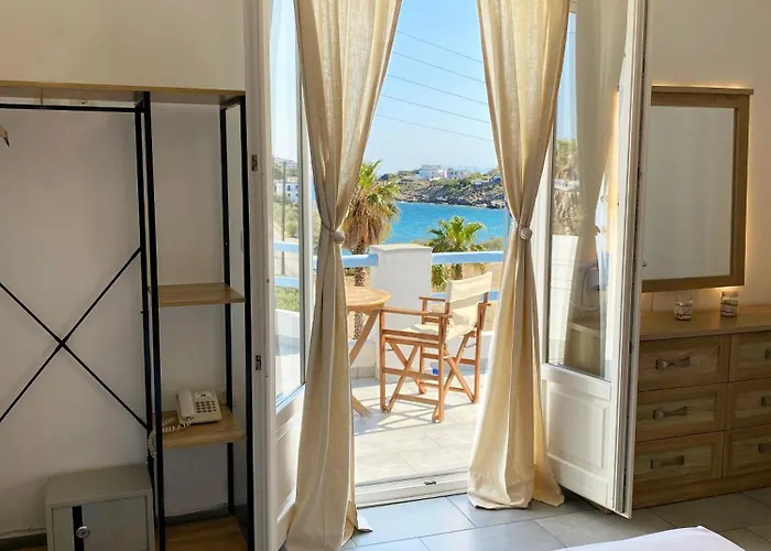 فندق Agnadi Syros Beachfront & Mégas Yialós-Nítes