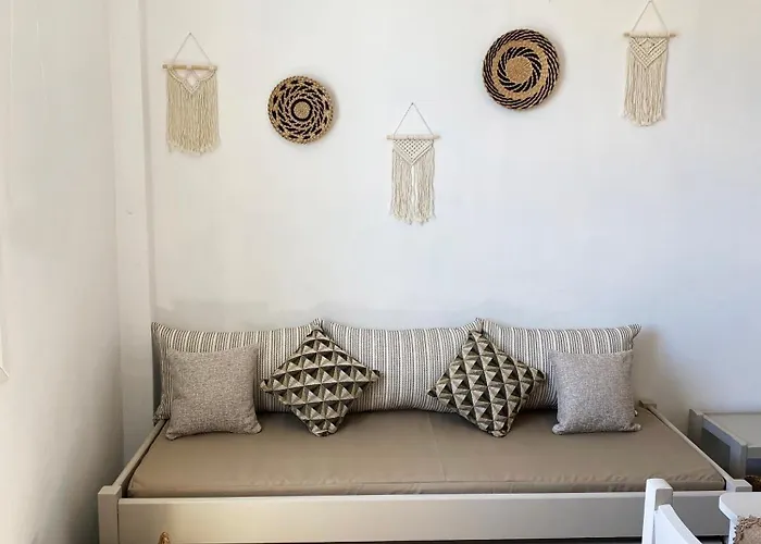 فندق Agnadi Syros Beachfront & Mégas Yialós-Nítes