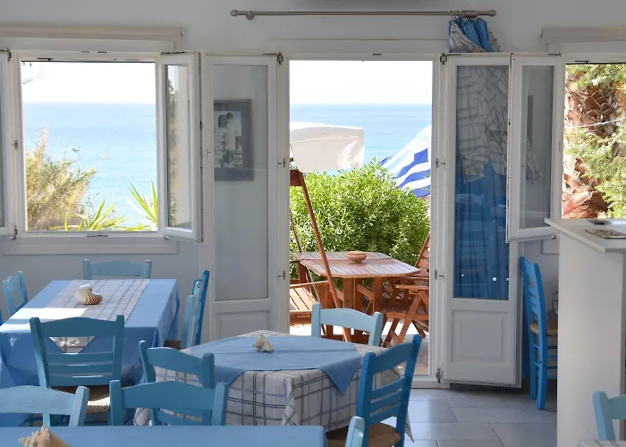 فندق Agnadi Syros Beachfront & Mégas Yialós-Nítes