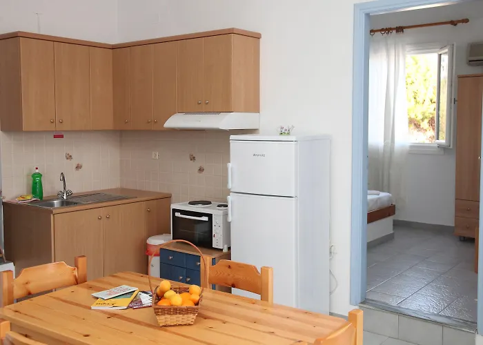 Agnadi Syros Beachfront & 3* Mégas Yialós-Nítes