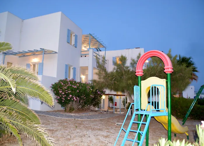 Agnadi Syros Beachfront & 3*