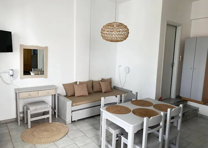 Agnadi Syros Beachfront & 3* Mégas Yialós-Nítes