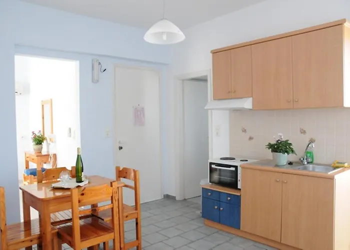 Agnadi Syros Beachfront & فندق