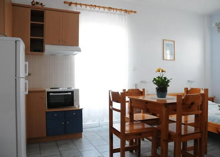 Agnadi Syros Beachfront & 3*