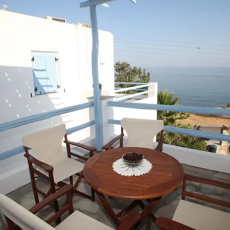 فندق Agnadi Syros Beachfront & Mégas Yialós-Nítes
