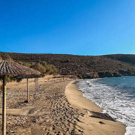 Agnadi Syros Beachfront & 3* Mégas Yialós-Nítes