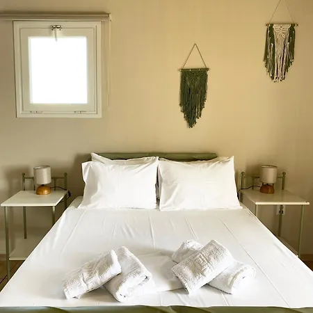 Agnadi Syros Beachfront & 3* Mégas Yialós-Nítes
