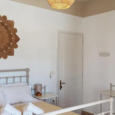 Hotel Agnadi Syros Beachfront Studios & Rooms