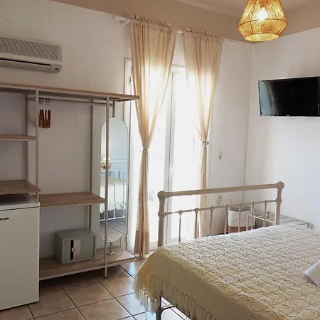 Agnadi Syros Beachfront & 3* Mégas Yialós-Nítes