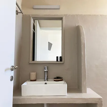 Agnadi Syros Beachfront & 3* Mégas Yialós-Nítes