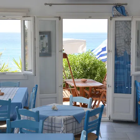 Hotel Agnadi Syros Beachfront & Mégas Yialós-Nítes