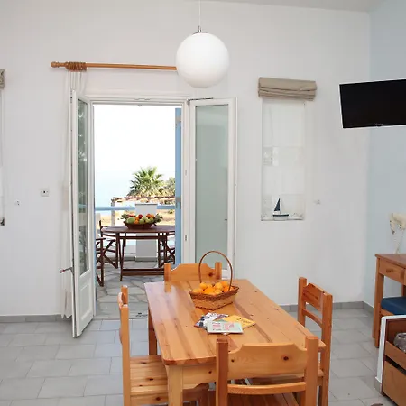 Agnadi Syros Beachfront Studios&rooms 3*