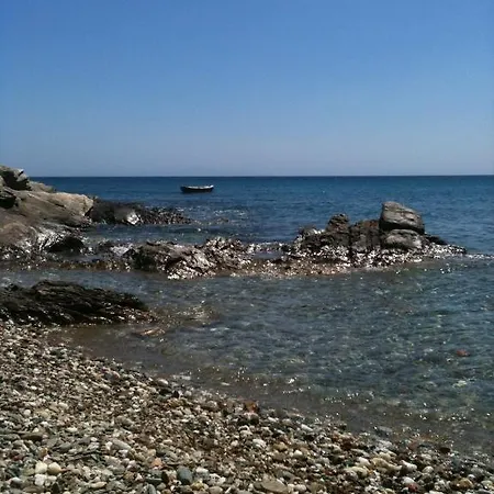 Agnadi Syros Beachfront Studios & Rooms