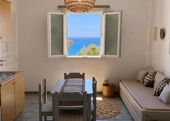 Agnadi Syros Beachfront & 3*