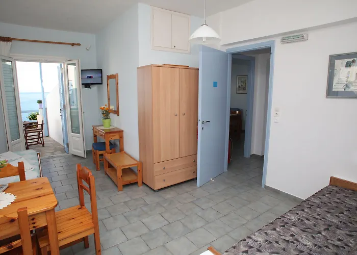 Hotel Agnadi Syros Beachfront & 3*