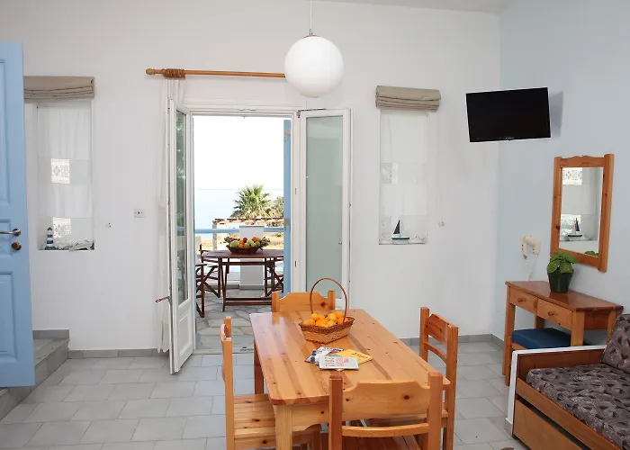 Agnadi Syros Beachfront & 3*
